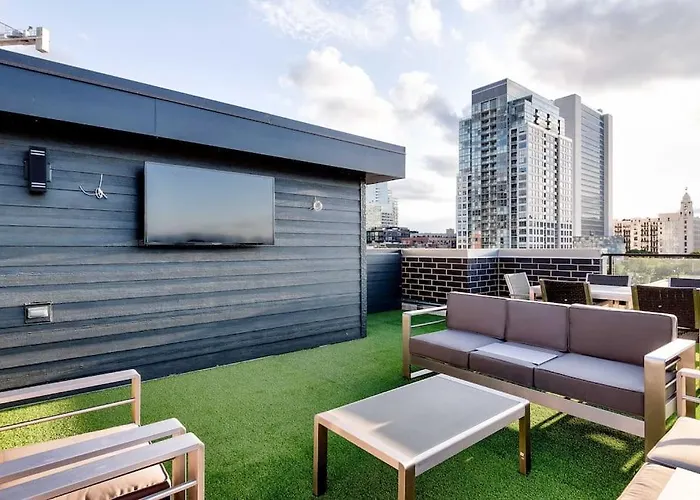 Ferienhaus Breathtaking Chi Unit In River North With Rooftop Deck - Penthouse A - Sleeps 11 *