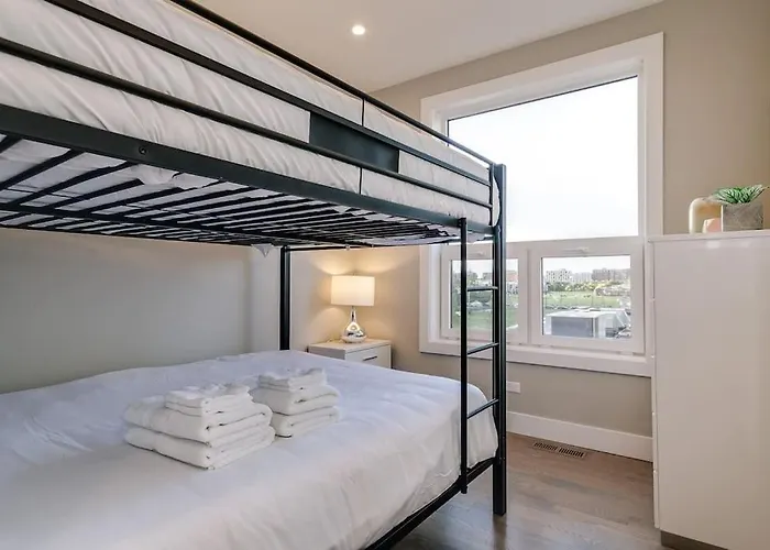 Breathtaking Chi Unit In River North With Rooftop Deck - Penthouse A - Sleeps 11