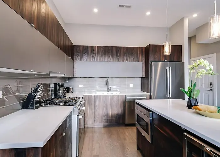 Breathtaking Chi Unit In River North With Rooftop Deck - Penthouse A - Sleeps 11 Ferienhaus