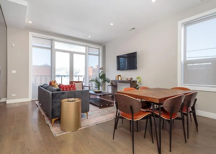 Breathtaking Chi Unit In River North With Rooftop Deck - Penthouse A - Sleeps 11 * Chicago