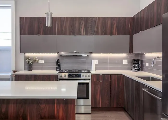 Breathtaking Chi Unit In River North With Rooftop Deck - Penthouse A - Sleeps 11 Ferienhaus