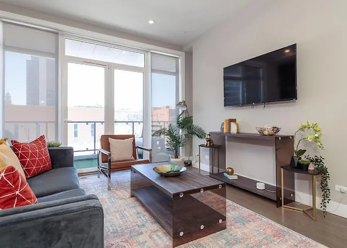 Breathtaking Chi Unit In River North With Rooftop Deck - Penthouse A - Sleeps 11