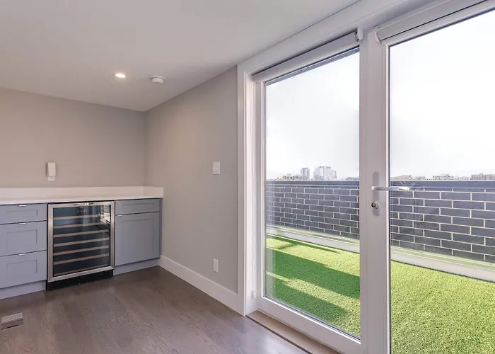 Ferienhaus Breathtaking Chi Unit In River North With Rooftop Deck - Penthouse A - Sleeps 11 Chicago